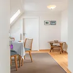 2 Bedroom Stunning Apartment In Dagebuell *